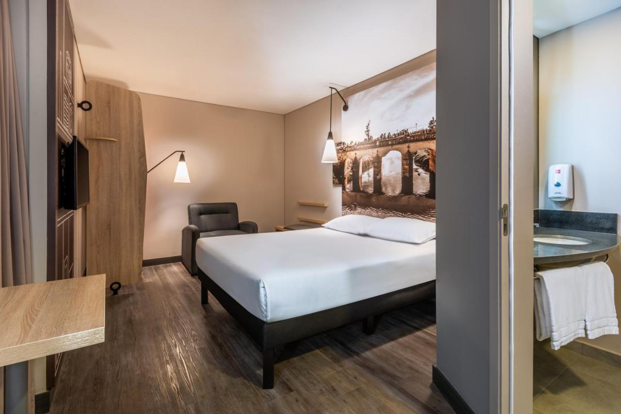 Ibis Chia Hotel Екстериор снимка